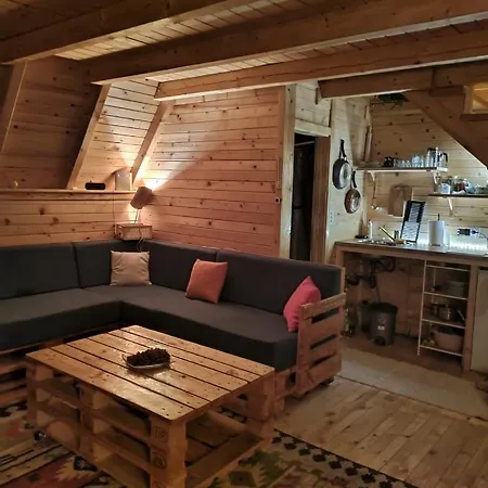 With Outdoor Jacuzzi Near Sarajevo Horská chata