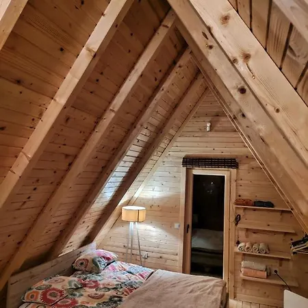 Chalet With Outdoor Jacuzzi Near Sarajevo Pale